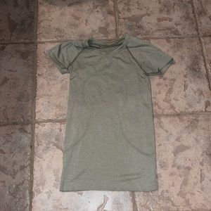 LULULEMON swiftly tech short sleeve 2.0